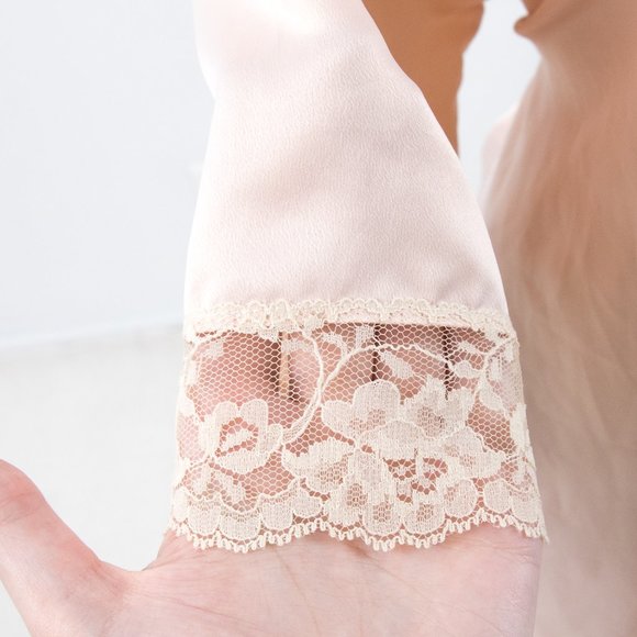 SOLD Luxury S Satin Lace Kimono Wrap Robe Pink Valentine’s day - Picture 7 of 10